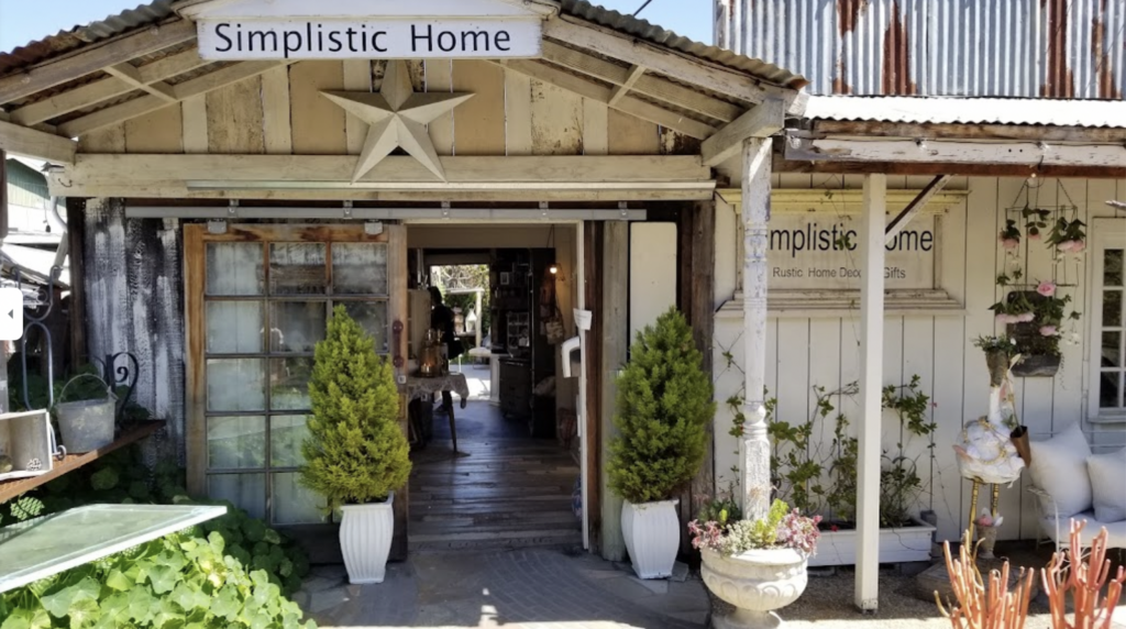 simplsitic home front