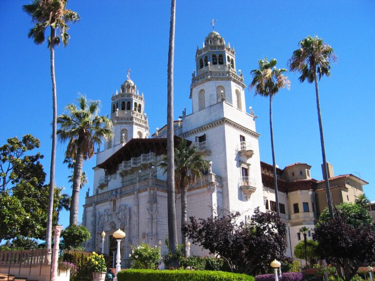 history of cambria hearst castle