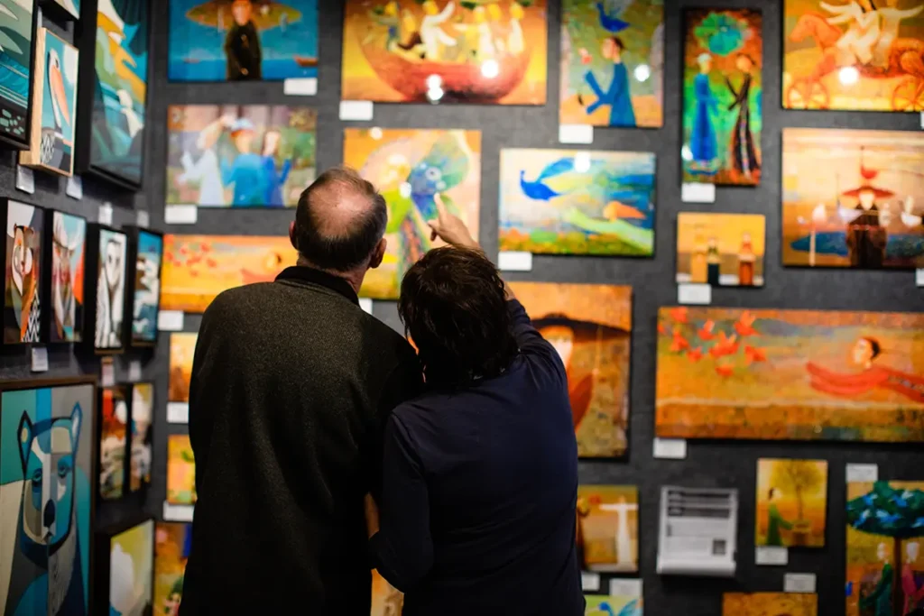 Couple viewing art in Cambria